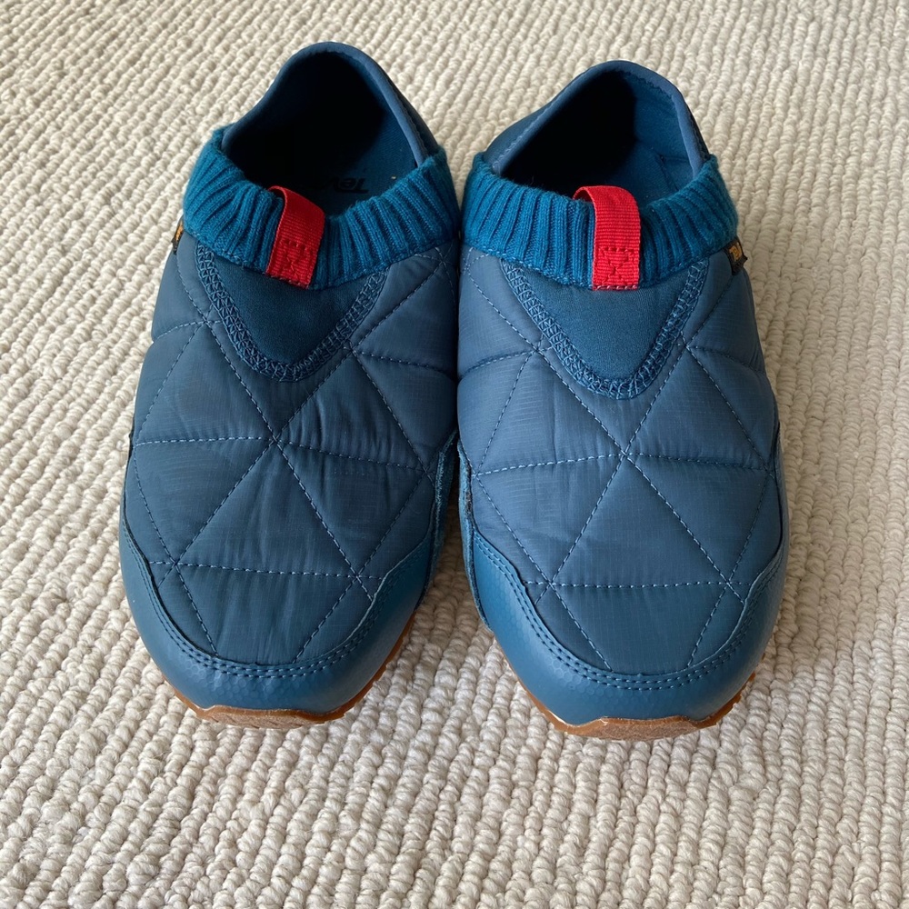 Men’s Teva quilted pull on sneaker teal/red Sz 7